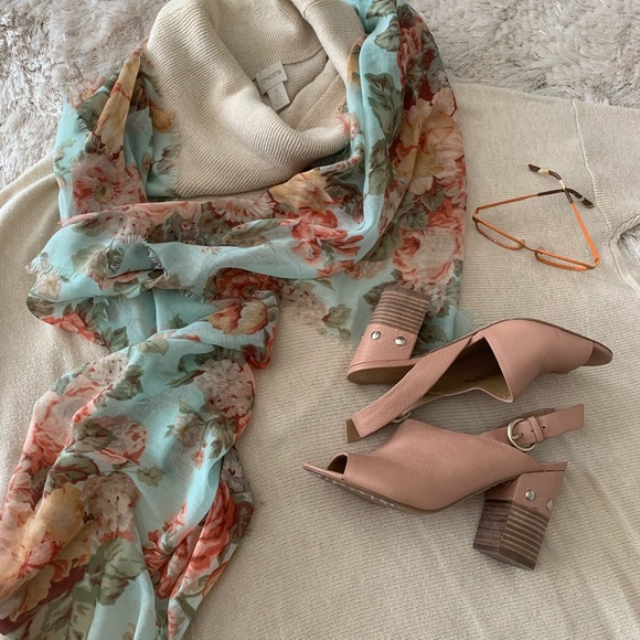 Chico’s sweater. Cream cowl neck, 3/4 sleeves, dolman/boxy shape, VERSATILE! - Picture 6 of 12